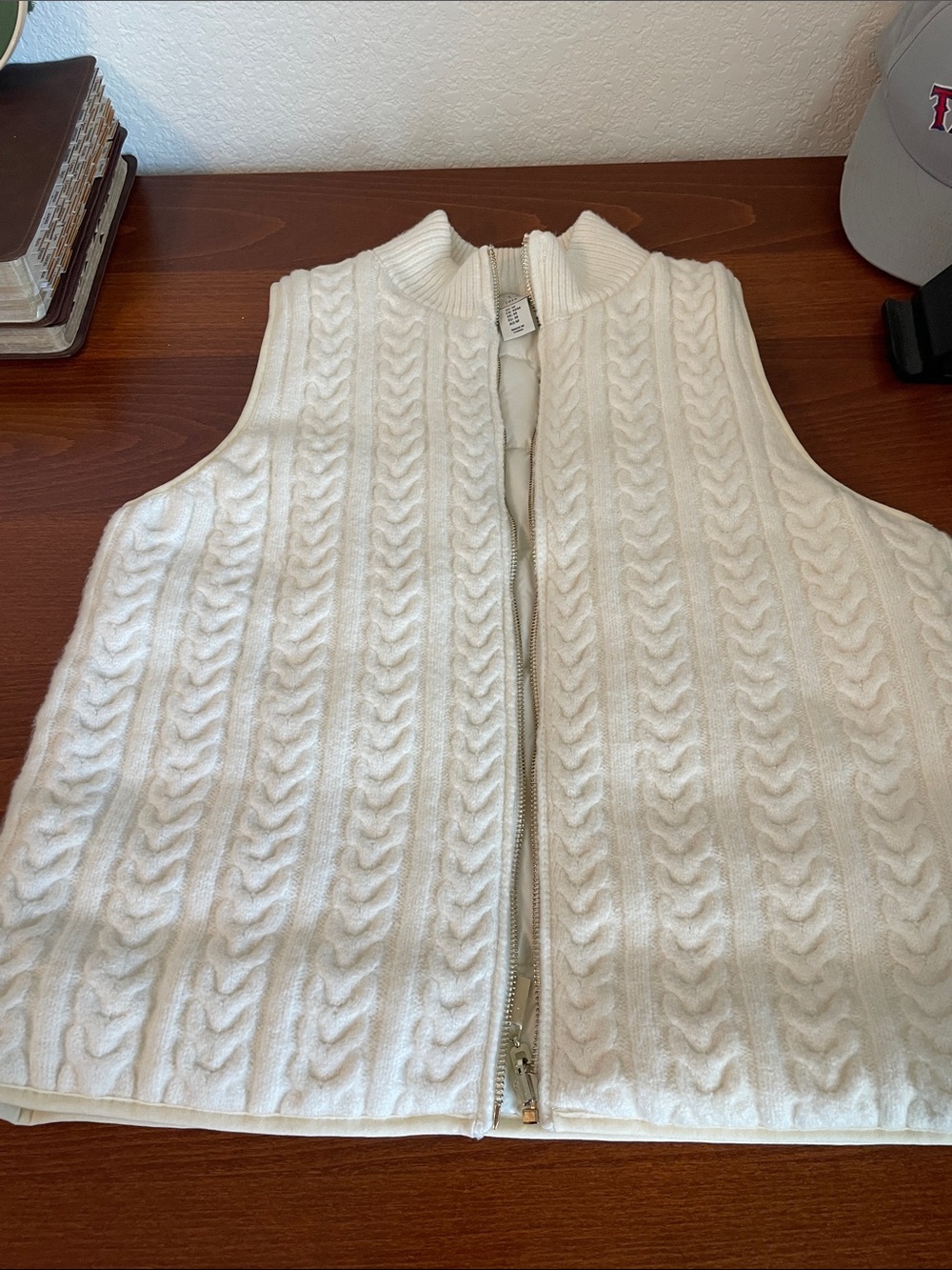 Joie Reversible Cream Cable-Knit Zip Front  Vest Medium